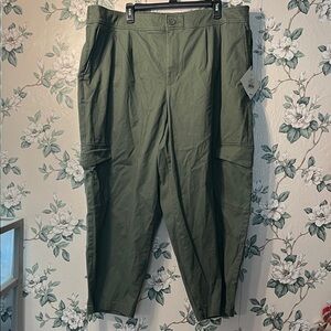 🥰PLUS SIZE WOMENS Olive Green Cargo Pants